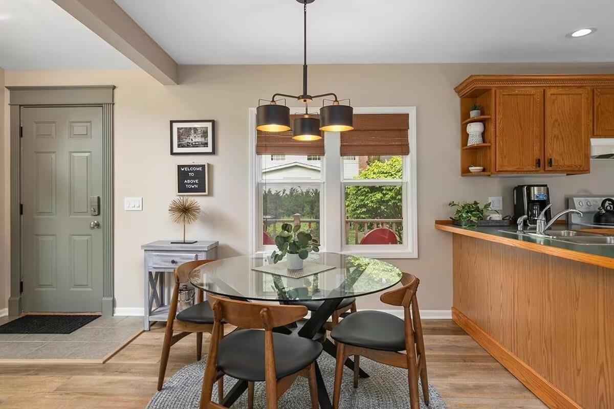 Villa 2Min Walk Downtown-Pet Friendly-Offstreet Parking Saugatuck Esterno foto