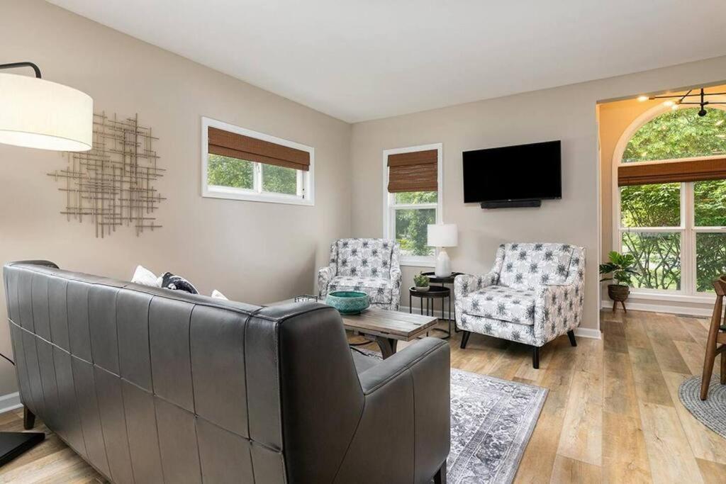 Villa 2Min Walk Downtown-Pet Friendly-Offstreet Parking Saugatuck Esterno foto