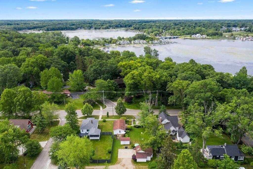 Villa 2Min Walk Downtown-Pet Friendly-Offstreet Parking Saugatuck Esterno foto